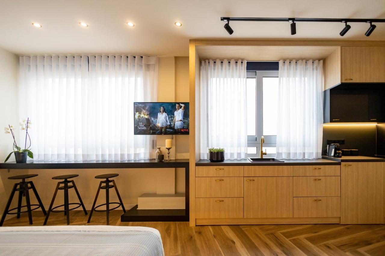 Triple A - Prime Location - Between Monastiraki & Syntagma Square-Free Parking! Atene Esterno foto