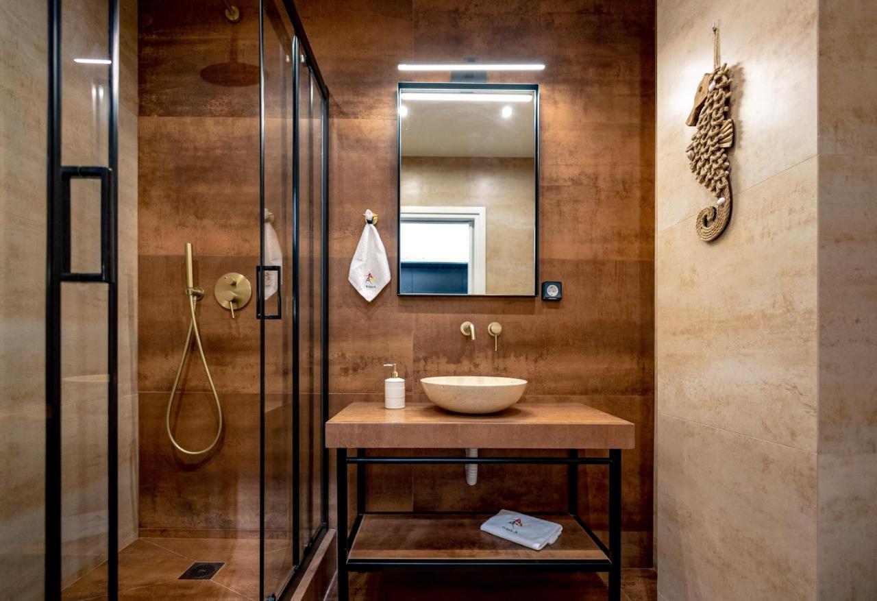 Triple A - Prime Location - Between Monastiraki & Syntagma Square-Free Parking! Atene Esterno foto