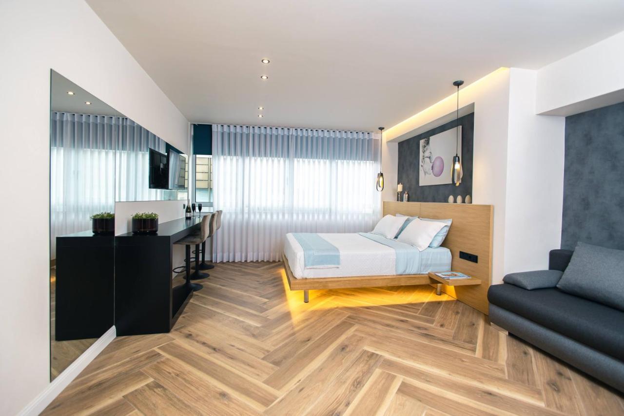 Triple A - Prime Location - Between Monastiraki & Syntagma Square-Free Parking! Atene Esterno foto